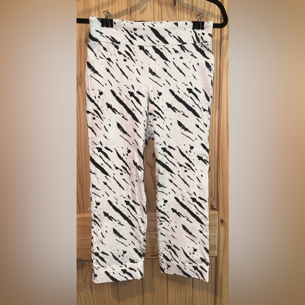 Charlies Monochrome Patterned Apparel